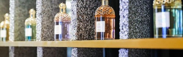 芭姐拿着这些新瓶在你眼前晃，能撑过3分钟不动心的举手！