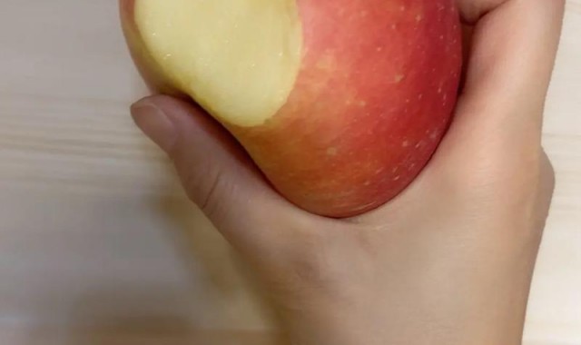 iphone在手 吃喝全有