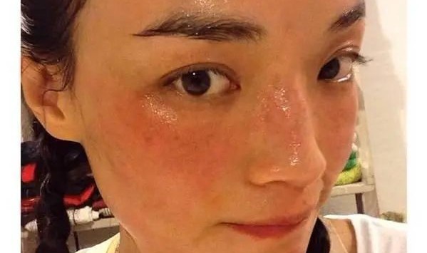 参加完Party，回家不忘好好卸妆才是正经事！