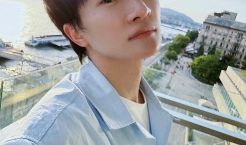 将兴趣变成职业，周深说自己做歌手很幸福！