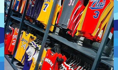 衣橱里的旧球衣 也能穿出新时髦