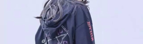 每日星范 ｜ Angelababy 杨幂宁愿撞衫都要穿的帽衫！