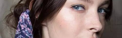 假期出游你堵在哪了？温馨提示，无论在哪里，我们也不能脱妆呦！