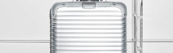 RIMOWA推出新一代铝镁合金商务通勤行李箱