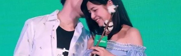 陈晓和陈妍希搂搂抱抱牵手耳语的霸道总裁小娇妻日常，哪像一对姐弟恋啊！