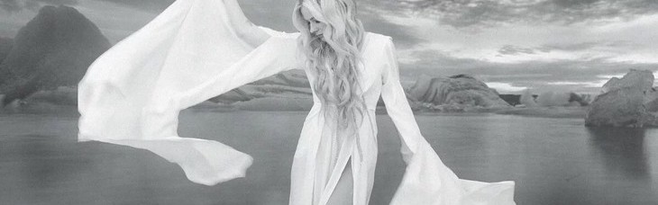 艾薇儿登台的这一刻，我们等了五年，她却是斗争了五年！