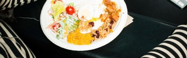 想过你在办公桌前吃饭的样子有多狼狈吗？