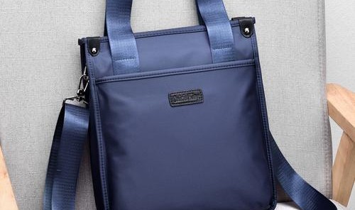 男士休闲包哪个牌子好,男士商务包建议买大品牌比mk的好!