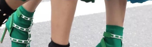 热巴景甜可能都穿上两条秋裤了，你的老寒腿还在风中露着脚踝瑟瑟发抖？