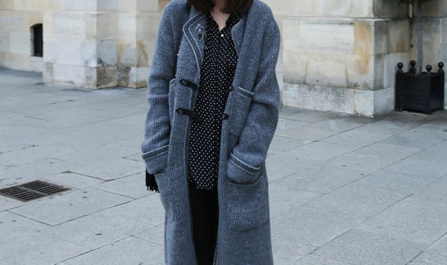 杨幂刘雯人手一件的灰色针织开衫，这个冬天你怎么能没有！