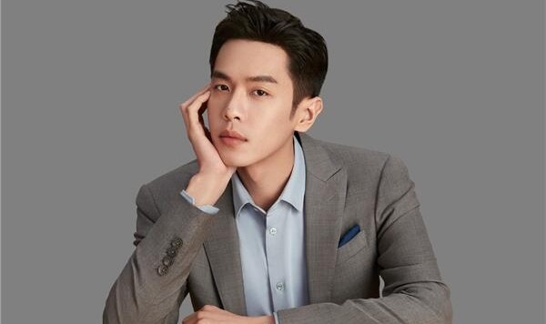 EVM×张若昀，演绎“因为爱”