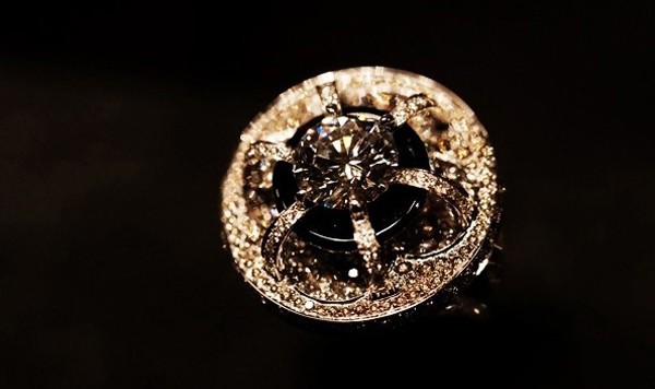 璀璨绝伦方寸间 路易威登高级珠宝