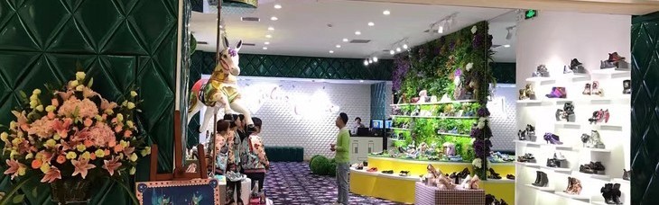 玩趣英伦鞋履Irregular Choice落户北京 朝阳大悦城店华丽揭幕