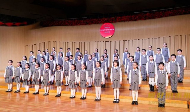 雪峰山下的合唱团，最美的风景是孩子