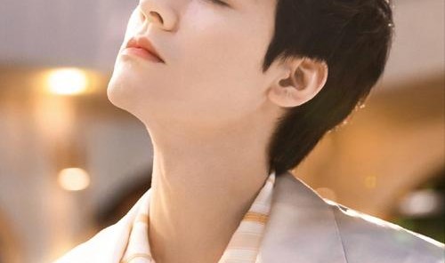 野兽派官宣首位香氛大使龚俊，诚意献上樱花限定系列