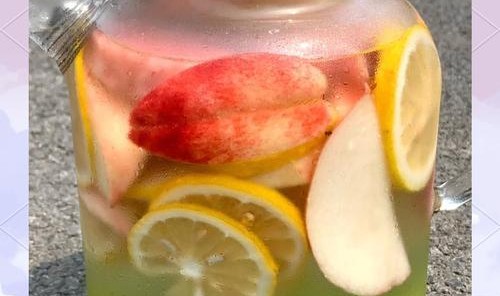 夏日限定的护肤单品，给肌肤喝一杯冰爽气泡水！