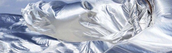 秋冬什么靴子最瞩目？非这些银色”战靴“莫属！