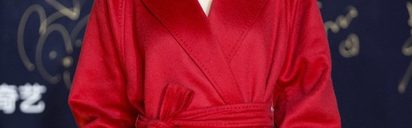 宋佳 大衣也可以穿得这么性感！