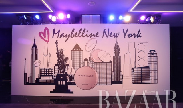 资讯｜美宝莲纽约首款巨遮瑕空气轻垫霜轻耀上市！