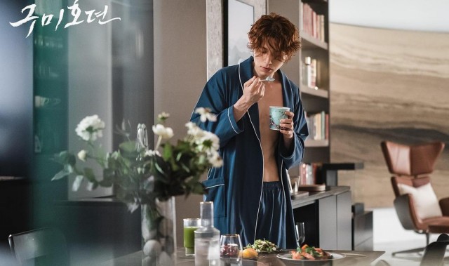 没什么好安利的，李栋旭演九尾狐你能不看？