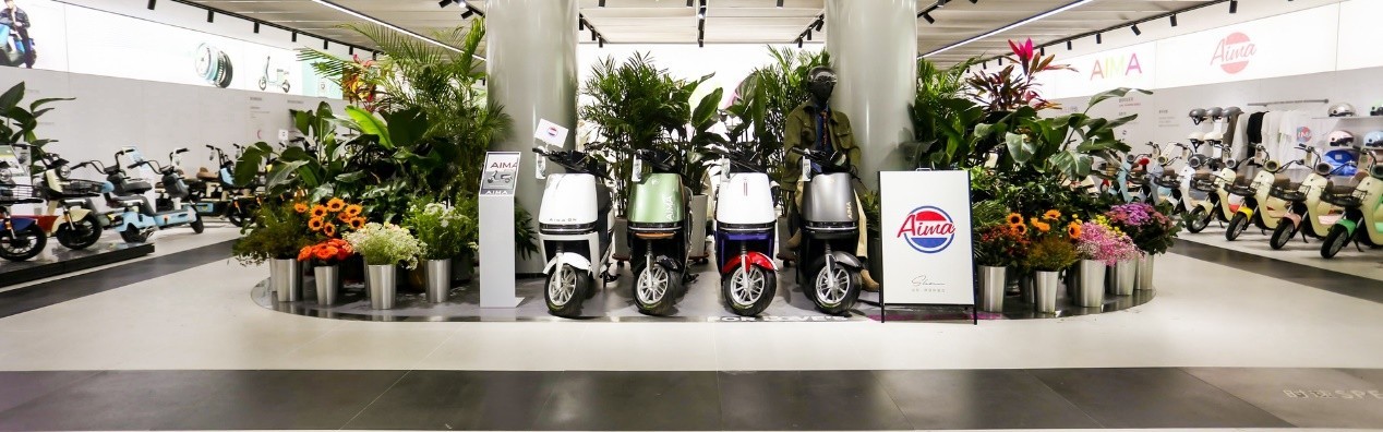 颜值即正义！ 爱玛摩登复古风打破色彩边界，为用户带来时尚骑行生活！