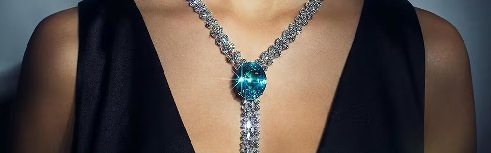 苏富比与 Adler Joailliers 共同呈献 蓝湖碧玺（The Blue Lagoon）