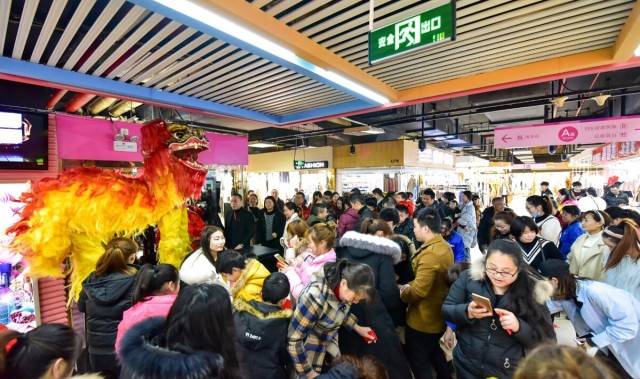 东北最大的包包市场,广东汕头爱尔人皮具有限公司包包质量很好