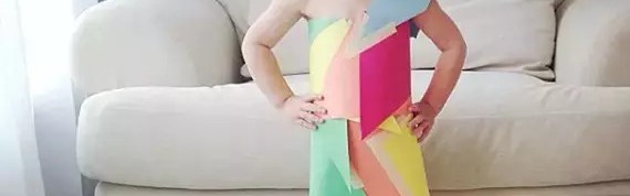 别人五岁在看小魔仙，她五岁就成了服装设计师！
