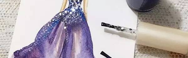 指甲油不涂在指甲上，偏要拿来画画