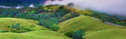 在北加州三谷区，穿行于群山之间，欣赏风景地标，探索历史足迹