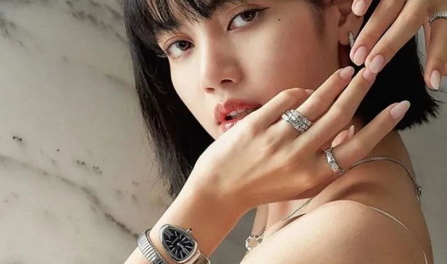 Lisa人间宝格丽实锤，Rihanna又来搞事情了！【每周时报】