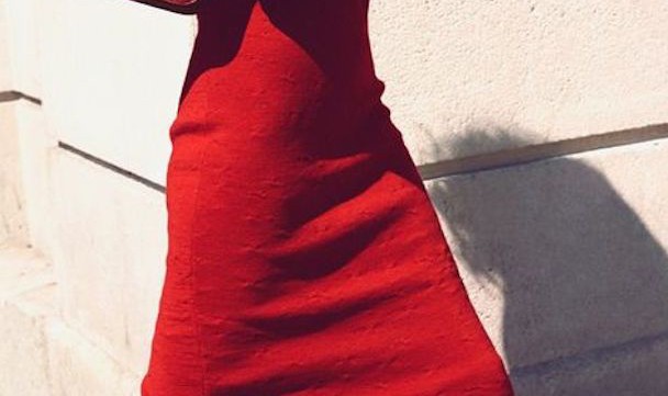 败一件红色单品，添一点点“小幸运”！