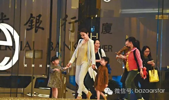 44岁黎姿：幸福的女人不仅美，还不会老！