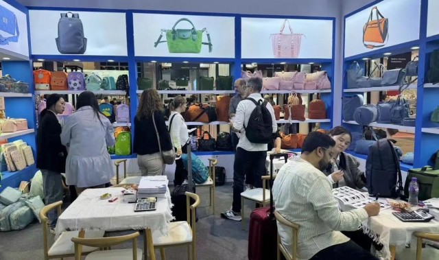 香港箱包展会,参加香港国际会议中心会议场地须准备什么？