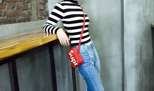 赵丽颖剪短发成瘾？敢剪小卷毛短发的姑娘，都活出了率真自我！