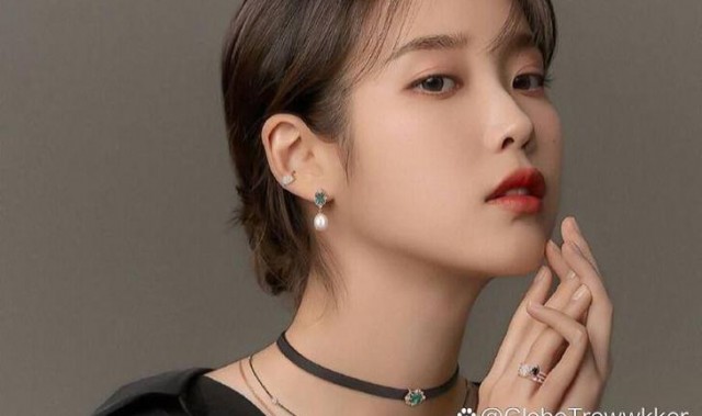 歌手IU回归，她保持水蜜桃感的细节是这个？