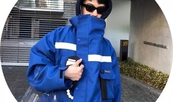 从一位时装助理到当红设计师，他怎么做到的？【中国设计】