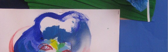 被LV、Marc Jacobs宠爱的插画艺术家，这次来教BAZAAR的爱美女生化妆了！