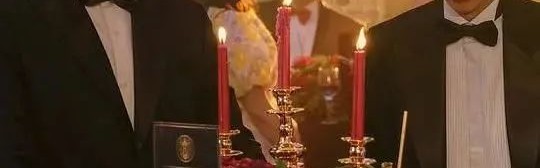 比剧情更精彩的，是《顶楼》里女主人们的穿搭啊