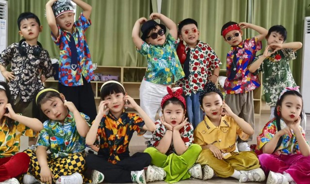 从教室到舞台，一群乡村孩子的“三部曲”