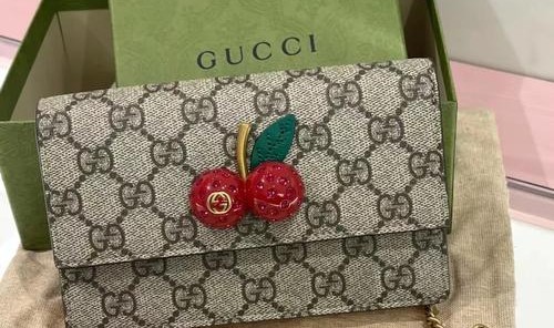 古驰官网包包,古驰神包或下架樱桃包价格看这里!