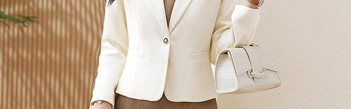 职场女性必备的套装裙，这个秋天你应该穿这一件