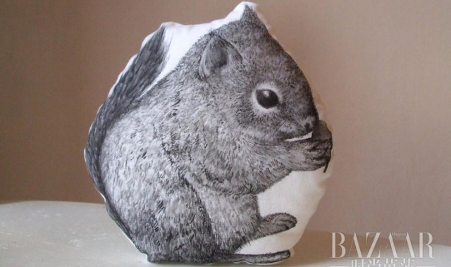 拥有这样一件动物系抱枕，睡觉都会香甜