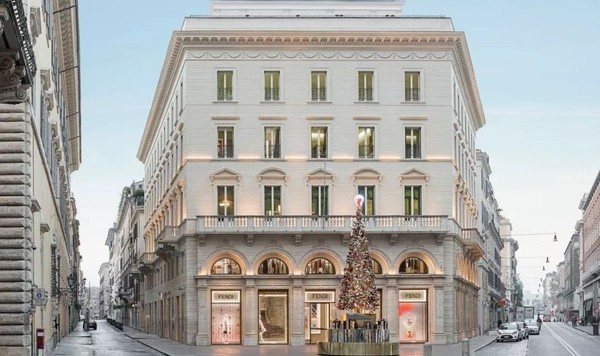 逛这些品牌门店随时让你置身美术馆！