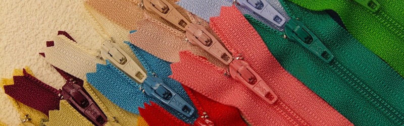 箱包尼龙,拉链分三种材质颜色分别为尼龙和聚酯