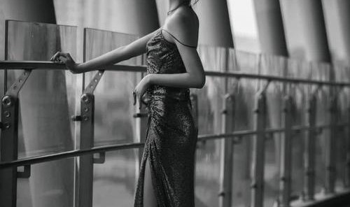 万茜的天鹅颈，不用减肥先让人视觉瘦10斤？