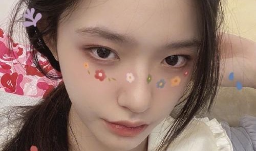 想跟林允一起自拍逛街追综艺...她好像我闺蜜