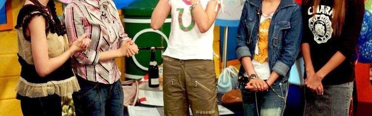 大小S阿雅没见面就互掐，范晓萱冻龄如少女，四姐妹的友谊太让人羡慕！