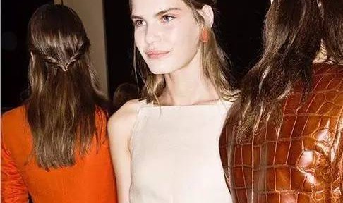 早上只有5分钟？搞定3种时装周超模同款发型，没问题！