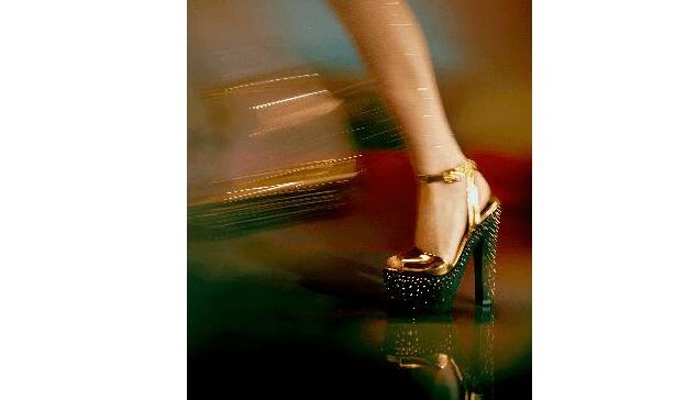 Giuseppe Zanotti 2022秋冬女装及男装系列”自爱的颂诗”